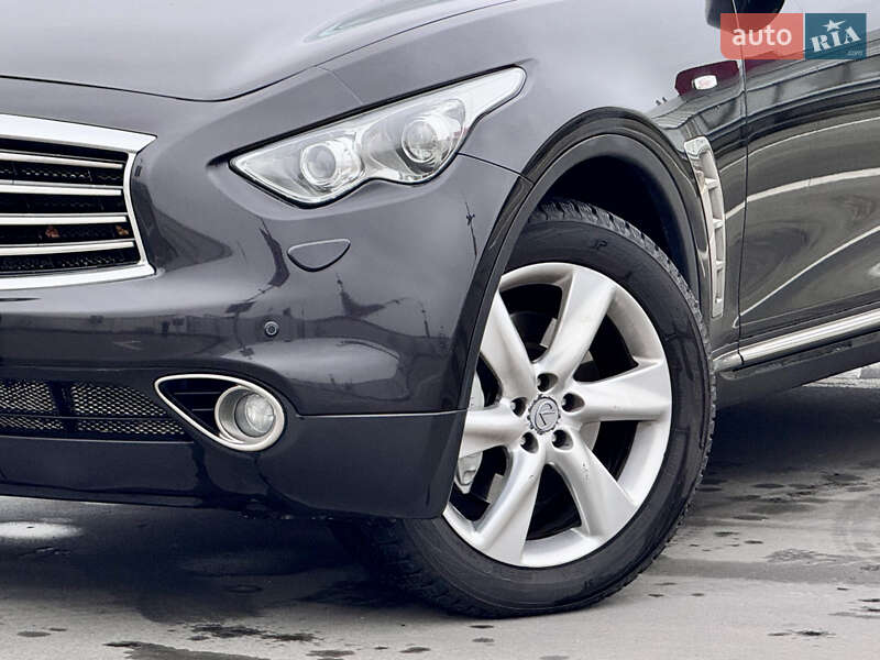Внедорожник / Кроссовер Infiniti FX 30 2012 в Киеве фото 11 Внедорожник / Кроссовер Infiniti FX 30 2012 в Киеве