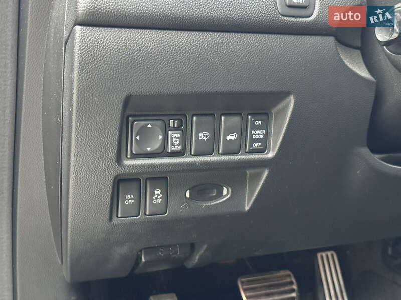 Внедорожник / Кроссовер Infiniti FX 30 2012 в Киеве фото 24 Внедорожник / Кроссовер Infiniti FX 30 2012 в Киеве