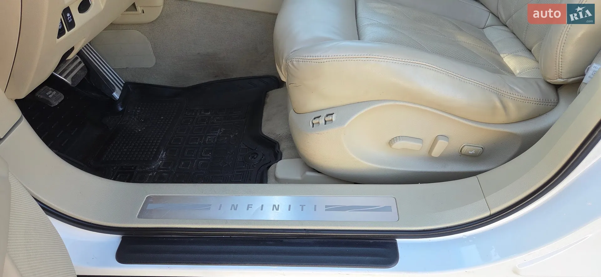 2011 Infiniti FX - мініатюра 17