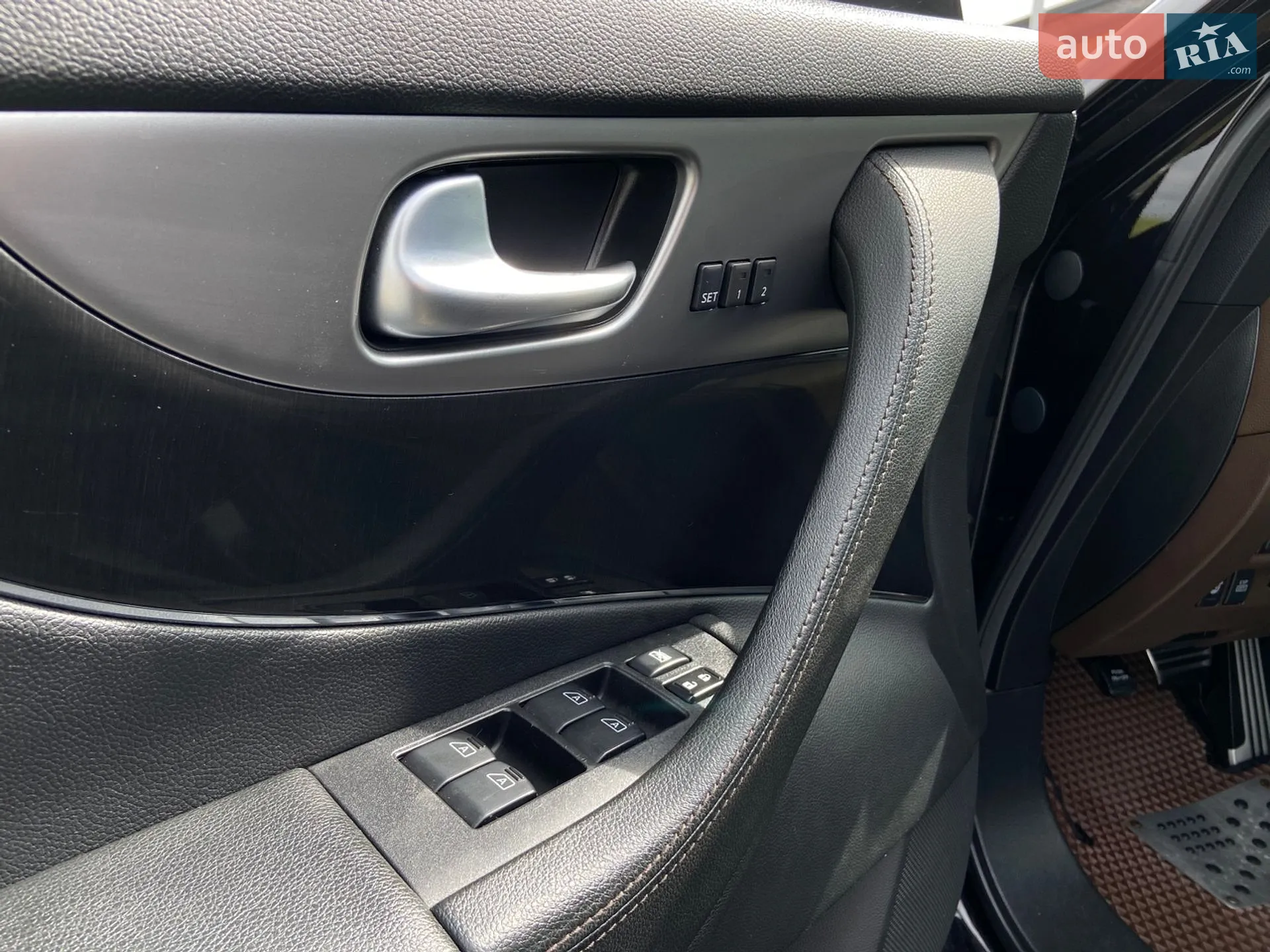 2011 Infiniti FX - мініатюра 32