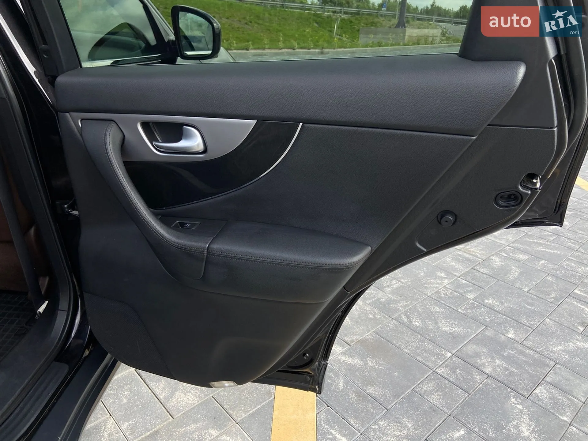 2011 Infiniti FX - мініатюра 60