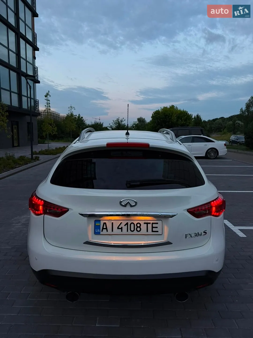 2011 Infiniti FX - мініатюра 5