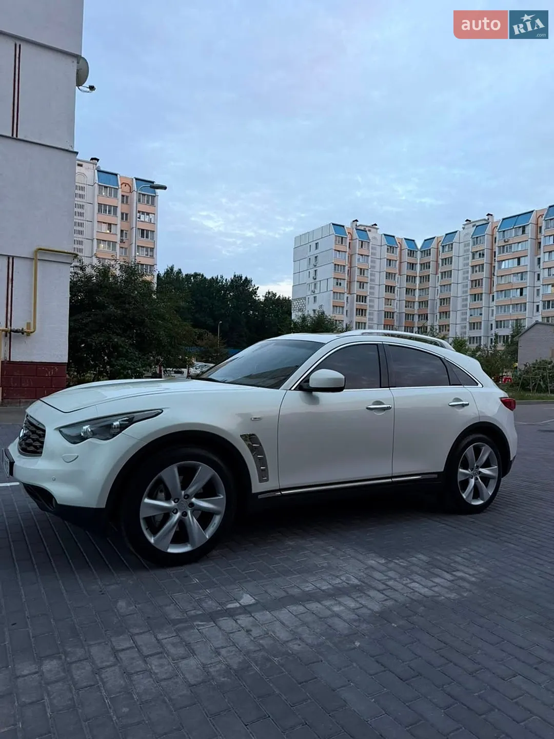 2011 Infiniti FX - мініатюра 27