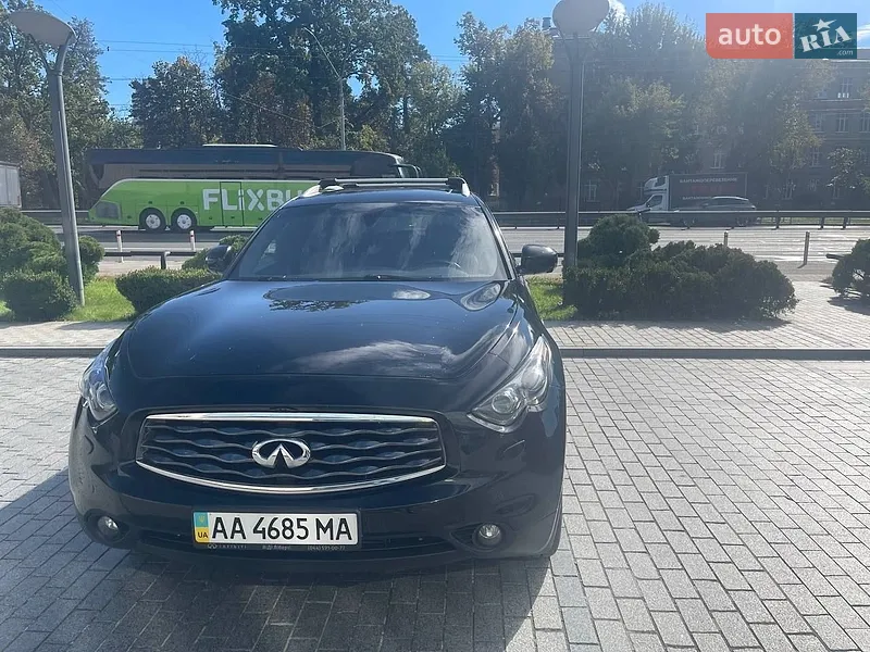 Infiniti FX 30 2011