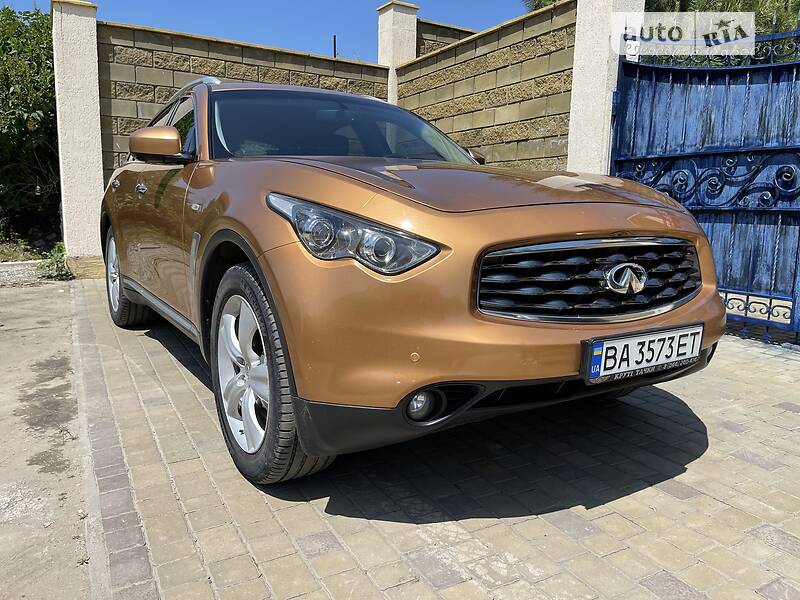 Позашляховик / Кросовер Infiniti FX 35 2008 в Петровому