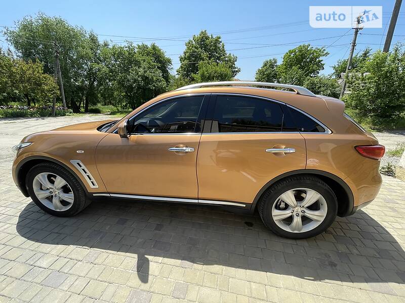 Позашляховик / Кросовер Infiniti FX 35 2008 в Петровому