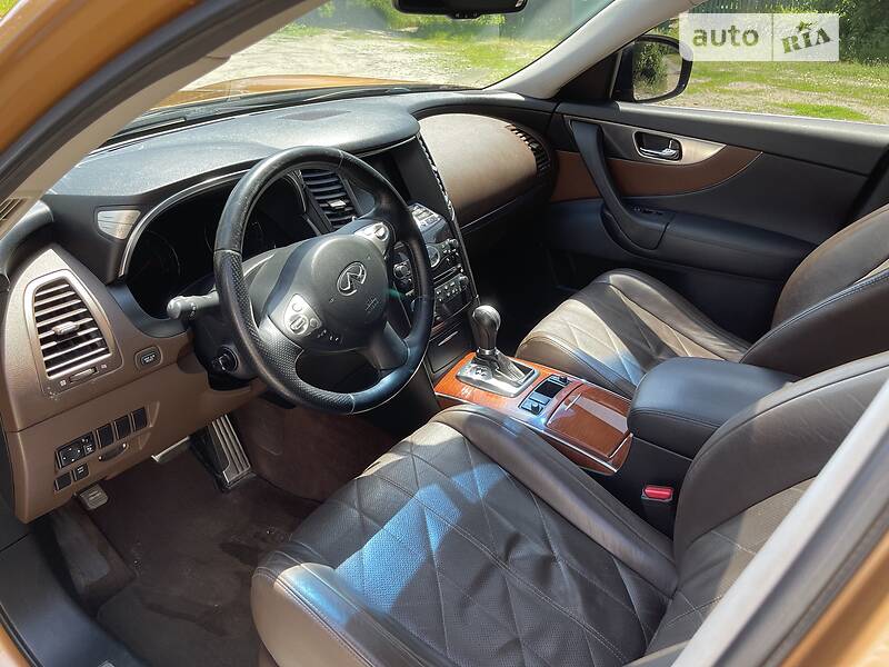 Позашляховик / Кросовер Infiniti FX 35 2008 в Петровому