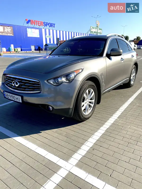 Infiniti FX 35 2011