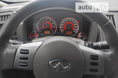 Внедорожник / Кроссовер Infiniti FX 35 2005 в 