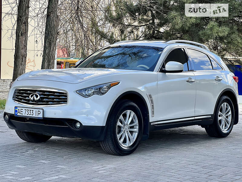 Внедорожник / Кроссовер Infiniti FX 35 2008 в 