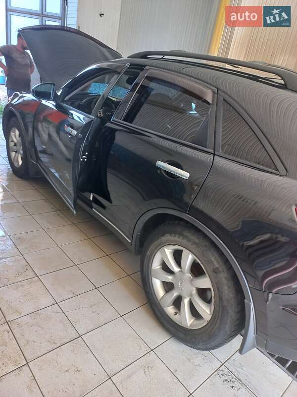 Позашляховик / Кросовер Infiniti FX 35 2005 в Херсоні фото 8 Позашляховик / Кросовер Infiniti FX 35 2005 в Херсоні