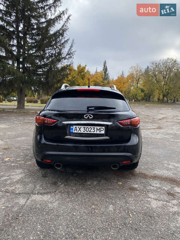 Внедорожник / Кроссовер Infiniti FX 35 2009 в Чугуеве фото 7 Внедорожник / Кроссовер Infiniti FX 35 2009 в Чугуеве