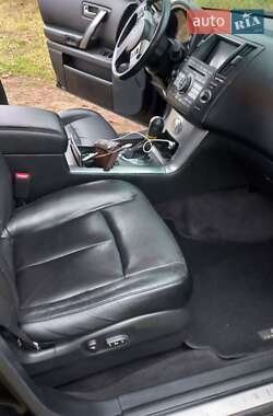 Внедорожник / Кроссовер Infiniti FX 35 2006 в 