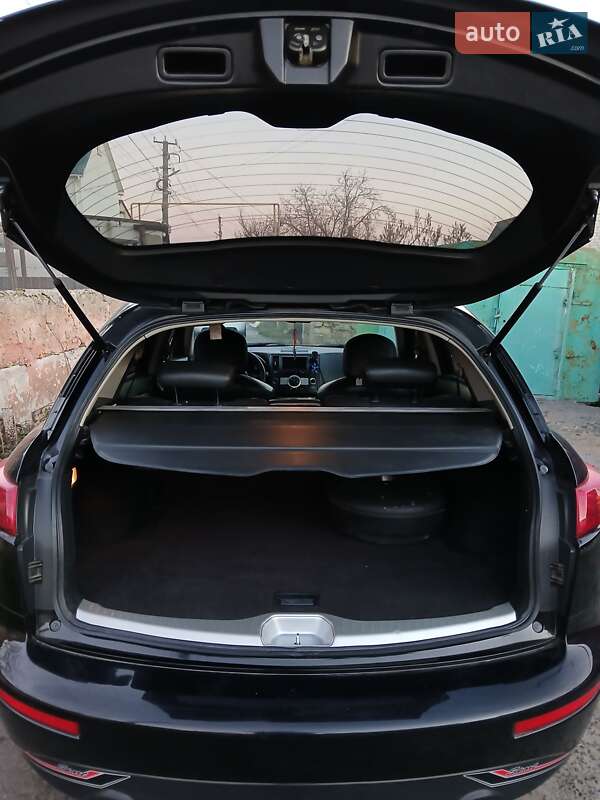 Внедорожник / Кроссовер Infiniti FX 35 2007 в Нерубайском