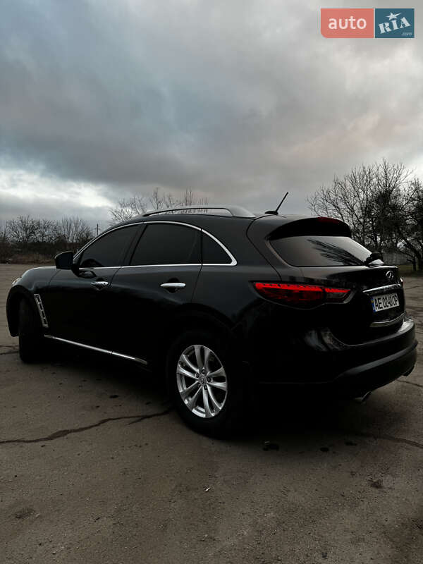 Позашляховик / Кросовер Infiniti FX 35 2011 в Павлограді