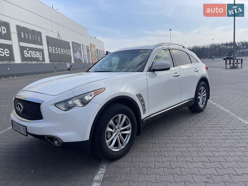 Позашляховик / Кросовер Infiniti FX 35 2011 в Києві