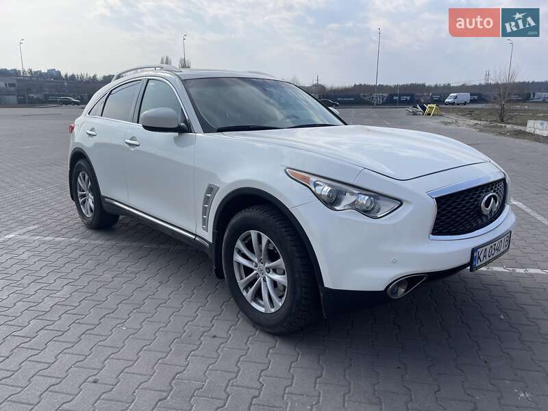 Позашляховик / Кросовер Infiniti FX 35 2011 в Києві