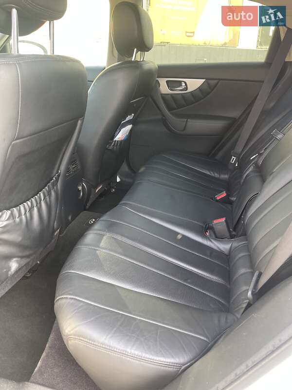 Позашляховик / Кросовер Infiniti FX 35 2011 в Києві