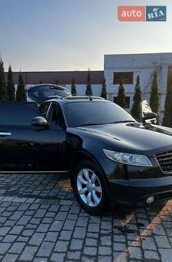 Внедорожник / Кроссовер Infiniti FX 35 2004 в 
