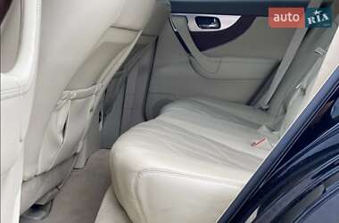 Внедорожник / Кроссовер Infiniti FX 35 2009 в 
