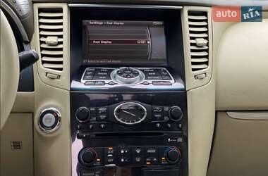 Внедорожник / Кроссовер Infiniti FX 35 2009 в 