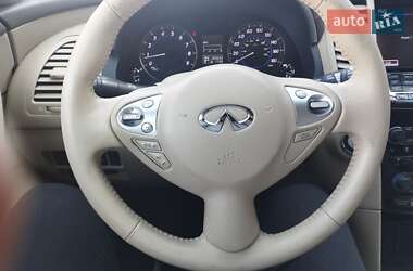 Внедорожник / Кроссовер Infiniti FX 35 2011 в 