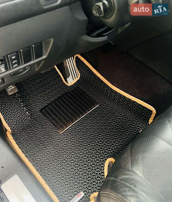 Позашляховик / Кросовер Infiniti FX 35 2008 в Києві фото 13 Позашляховик / Кросовер Infiniti FX 35 2008 в Києві