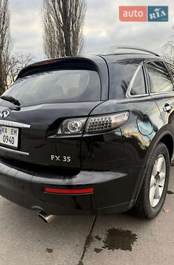 Позашляховик / Кросовер Infiniti FX 35 2007 в 