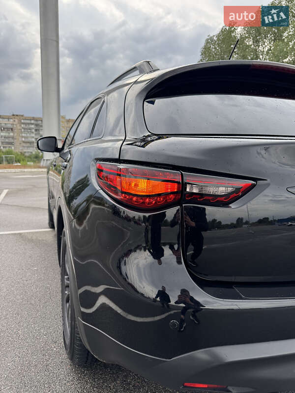 Внедорожник / Кроссовер Infiniti FX 35 2012 в Киеве