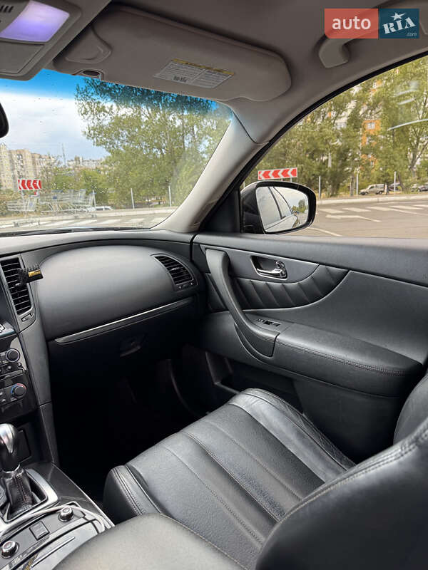 Внедорожник / Кроссовер Infiniti FX 35 2012 в Киеве