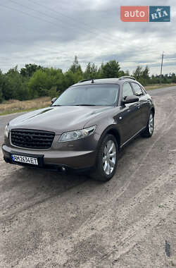 Внедорожник / Кроссовер Infiniti FX 35 2003 в Корнине