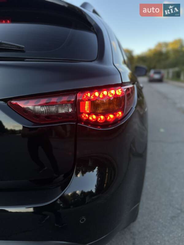 Позашляховик / Кросовер Infiniti FX 35 2008 в Умані