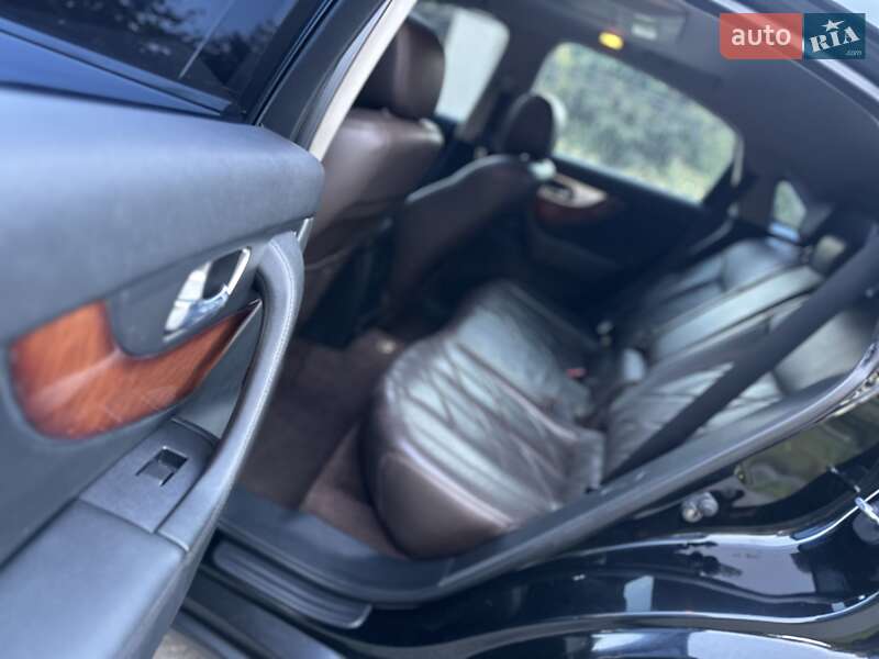 Позашляховик / Кросовер Infiniti FX 35 2008 в Умані