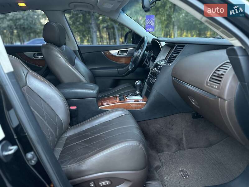 Позашляховик / Кросовер Infiniti FX 35 2008 в Умані