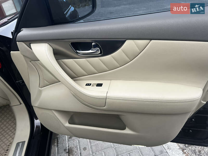 Внедорожник / Кроссовер Infiniti FX 35 2009 в Запорожье