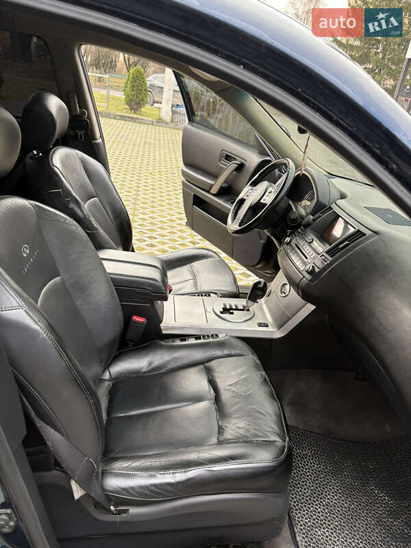 Внедорожник / Кроссовер Infiniti FX 35 2005 в Тернополе