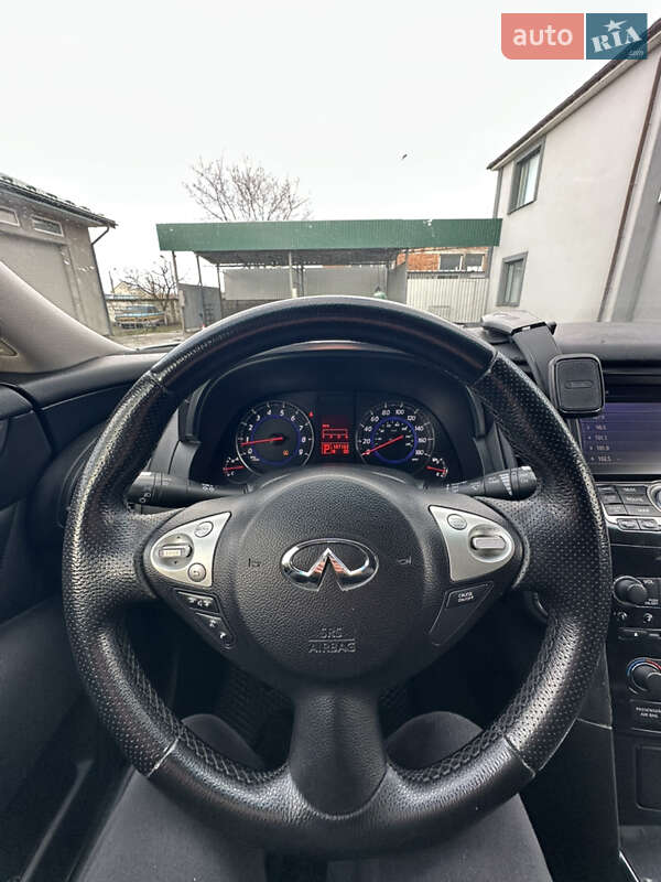 Внедорожник / Кроссовер Infiniti FX 35 2011 в Теофиполе