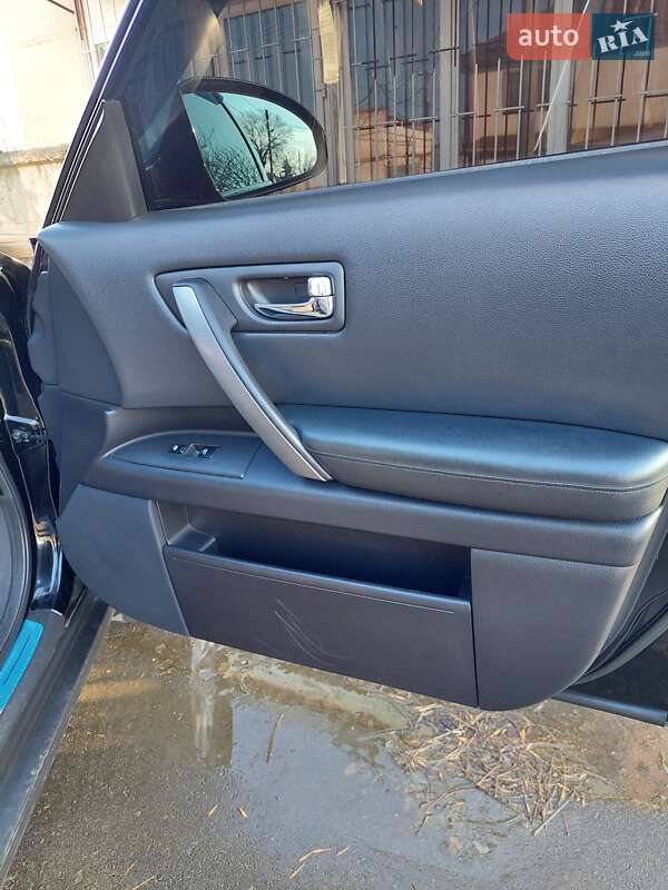 Внедорожник / Кроссовер Infiniti FX 35 2007 в Измаиле