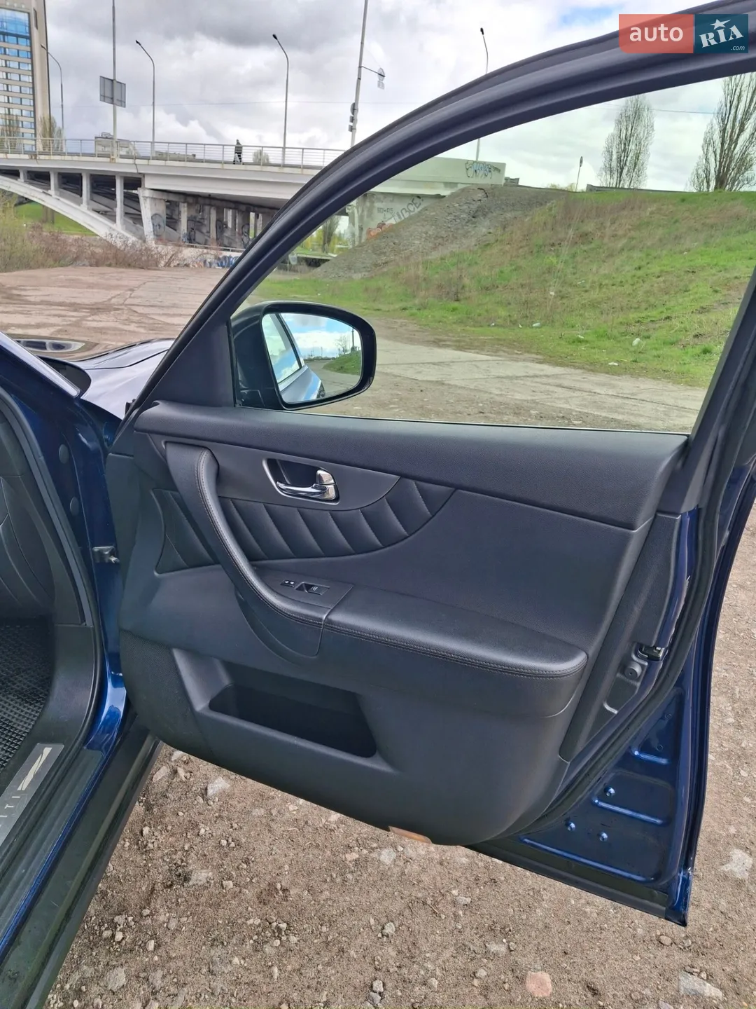 2011 Infiniti FX - мініатюра 18