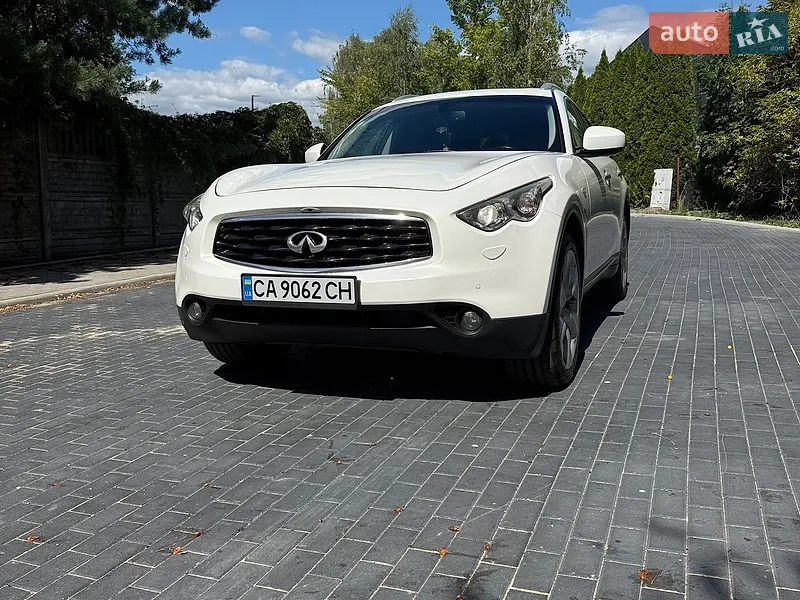 Infiniti FX 35