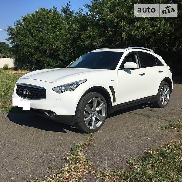 Infiniti FX 2009 года