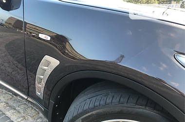 Позашляховик / Кросовер Infiniti FX 37 2010 в 