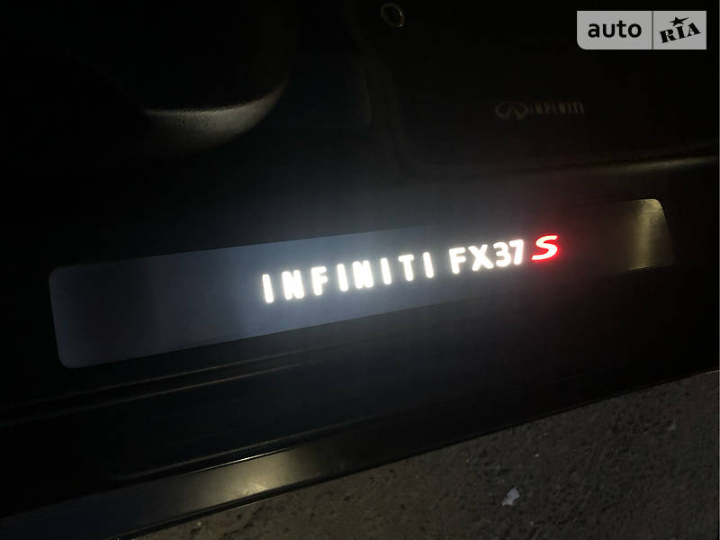 Внедорожник / Кроссовер Infiniti FX 37 2010 в Харькове