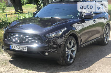 Позашляховик / Кросовер Infiniti FX 37 2011 в 