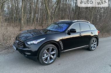 Внедорожник / Кроссовер Infiniti FX 37 2011 в 