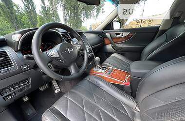 Внедорожник / Кроссовер Infiniti FX 37 2011 в 
