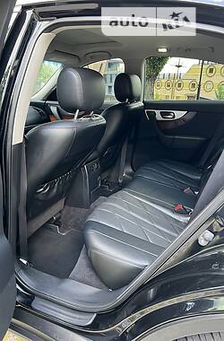 Внедорожник / Кроссовер Infiniti FX 37 2011 в 