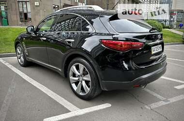 Внедорожник / Кроссовер Infiniti FX 37 2011 в 
