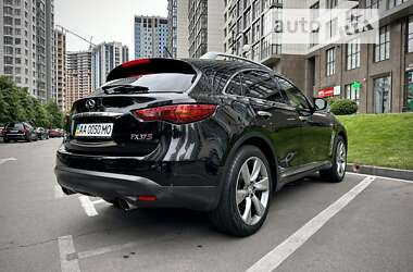 Внедорожник / Кроссовер Infiniti FX 37 2011 в 
