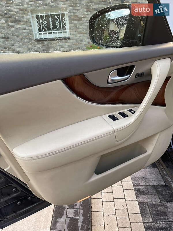Позашляховик / Кросовер Infiniti FX 37 2011 в Перемишлянах